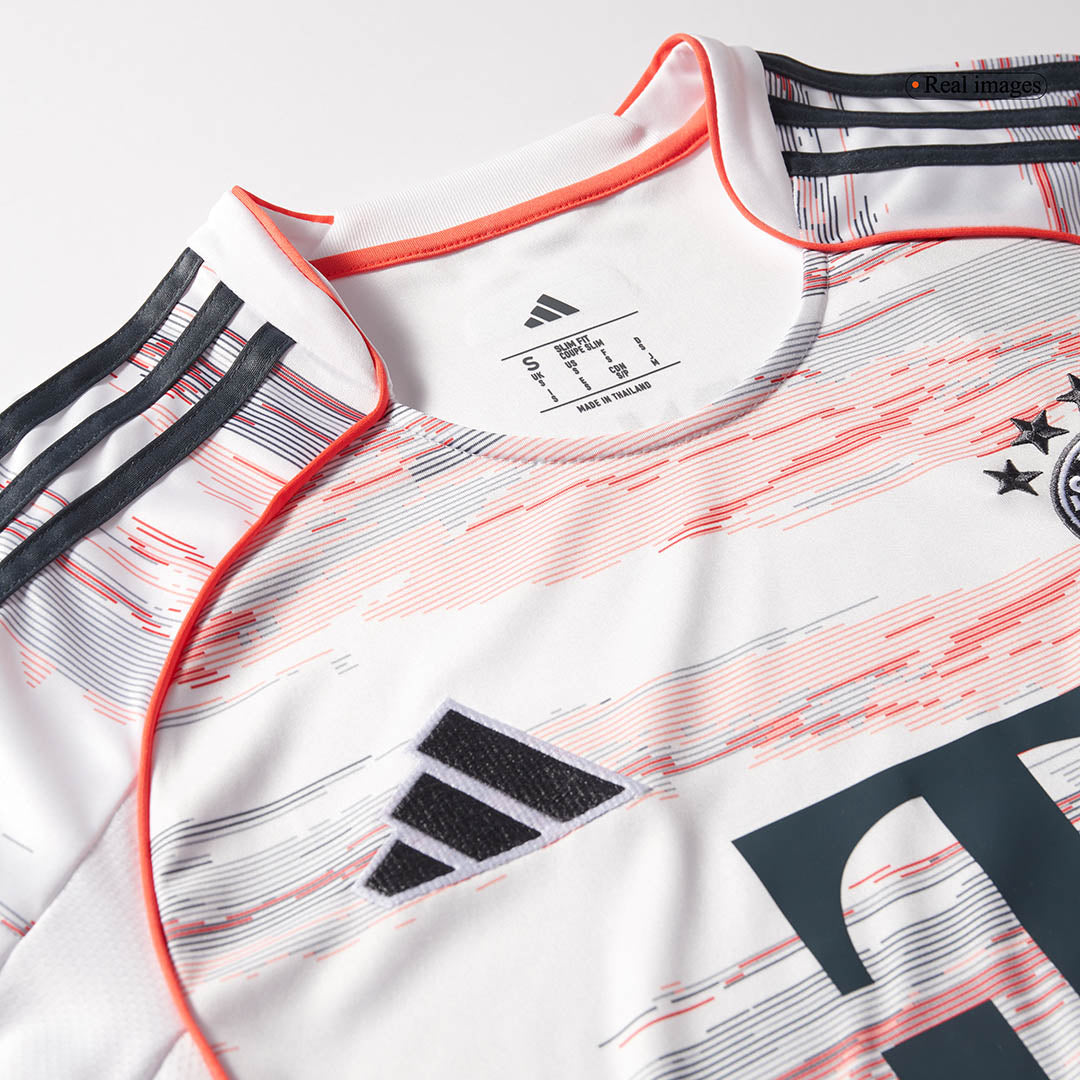 OLISE #17 Munich Extérieur Maillot 2025/26 Blanc